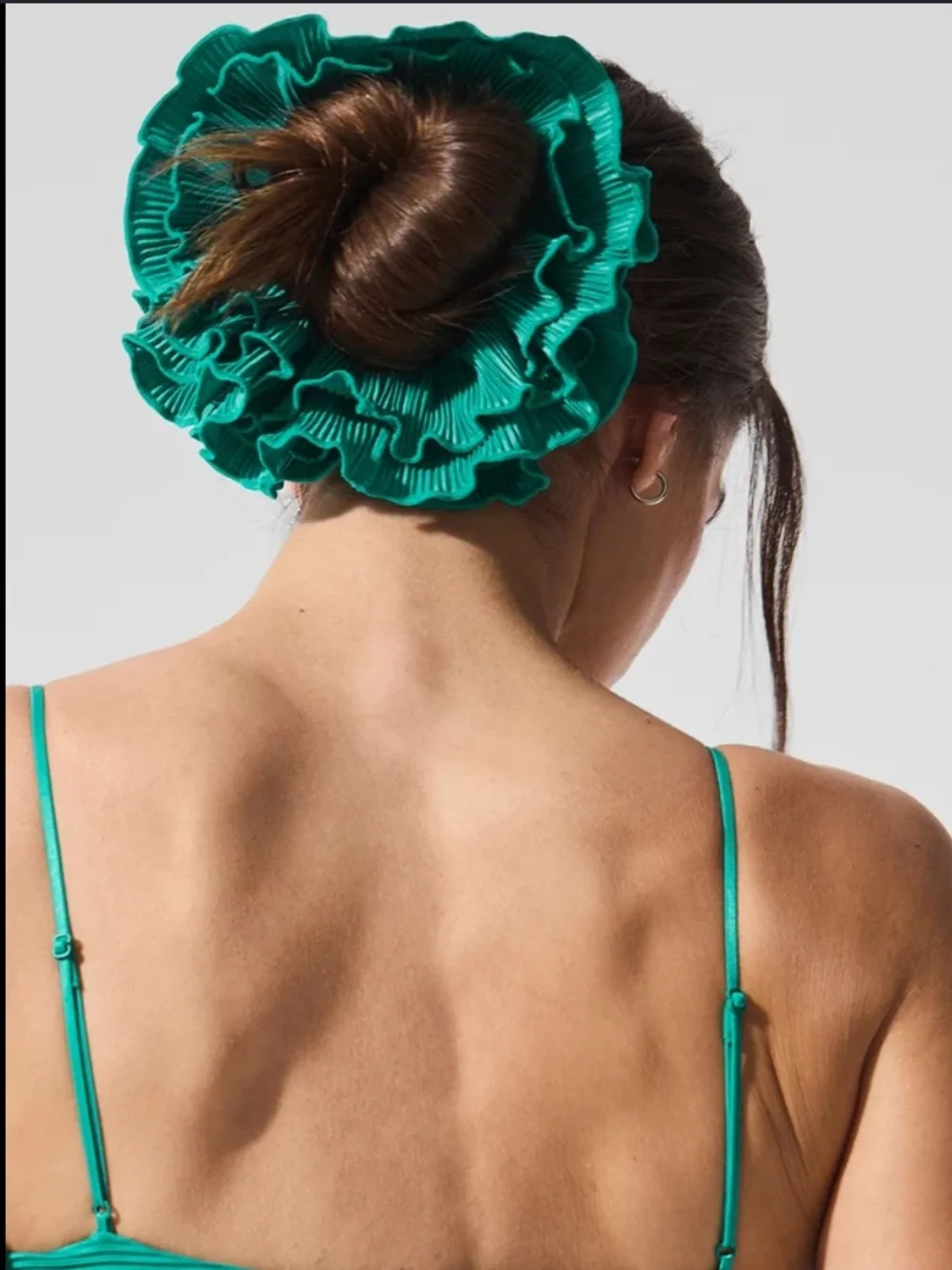 ALO Yoga Ruffled Scrunchie in Teal Green